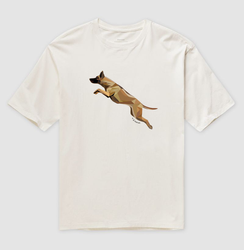Camiseta Oversized Malinois Saltando - Perfil / Geoma