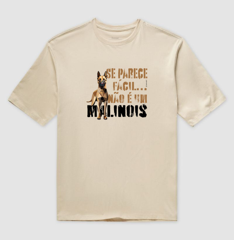Camiseta Oversized Malinois Parece Fácil  - Essência
